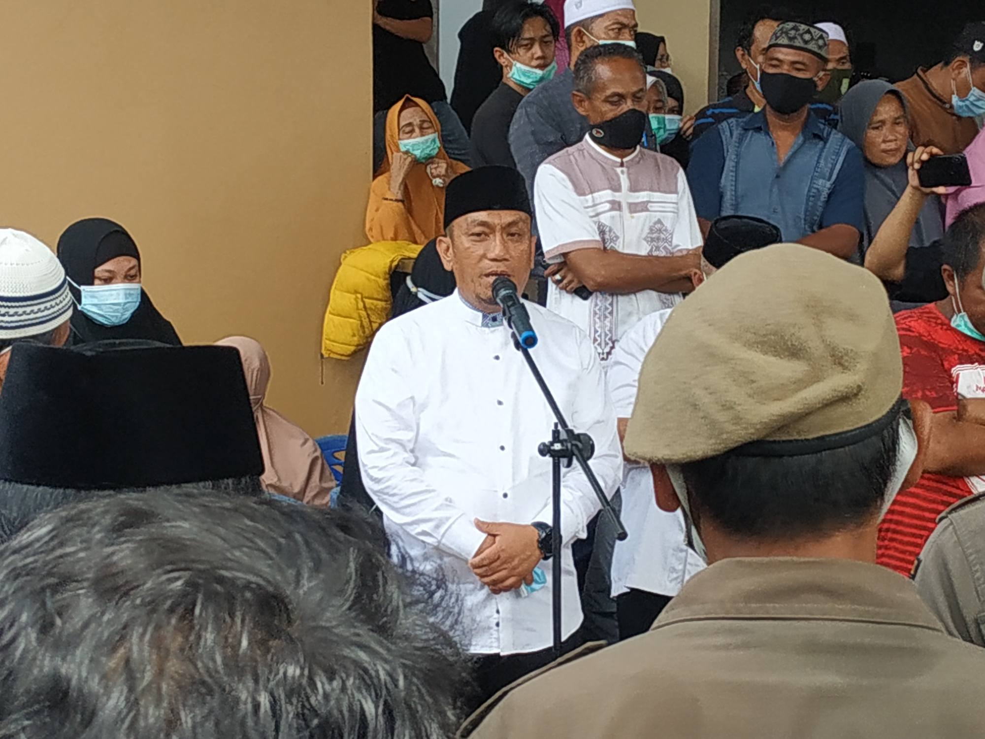 Wabup Irwan Pimpinan Upacara Pelepasan Jenazah Ketua DPRD Luwu Timur