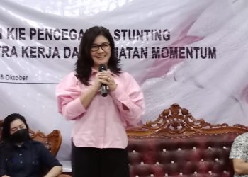 Felly Estelita Runtuwene Sosialisasi Stunting di Lopana dan Rumoong Bawah Minsel