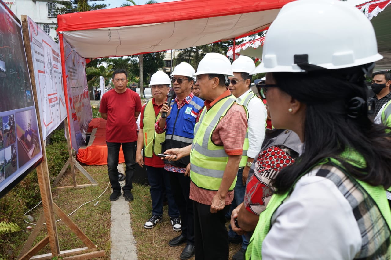 Bupati Minahasa laksanakan Ground Breaking RPIP di Pusat Kota Tondano, Jumat 18 Agustus 2023.( Foto Kominfo)