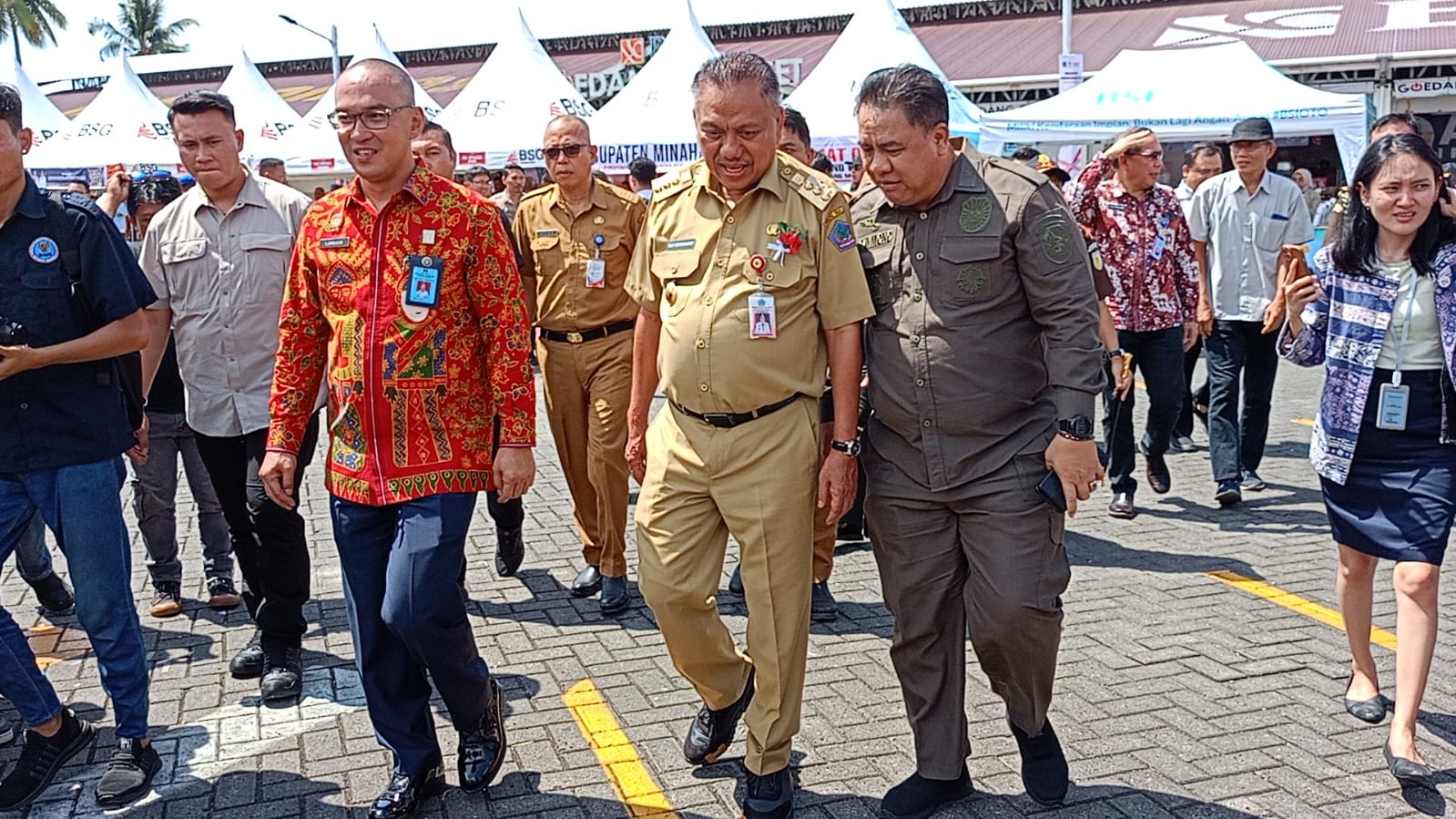 Kegiatan Pameran Pelayanan Publik/Legal Expo Tahun 2023 di Lapangan Kawasan Megamas, Kota Manado, Selasa (22/8/2023). (Foto: Adi Sururama)