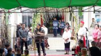 Bupati Minahasa Tenggara James Sumendap saat memberikan sambutan di perayaan pengucapan syukur jemaat KGPM Credo Molompar, Minggu 27 Agustus 2023.(Foto:Istimewa)
