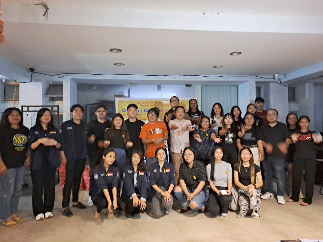 Diskusi Komunitas Cegah Bunuh Diri (KCBD) dalam memperingati World Suicide Prevention Day 2023 di Dinas Pariwisata Manado, Sabtu (9/9/2023). (Foto: AJI Manado)