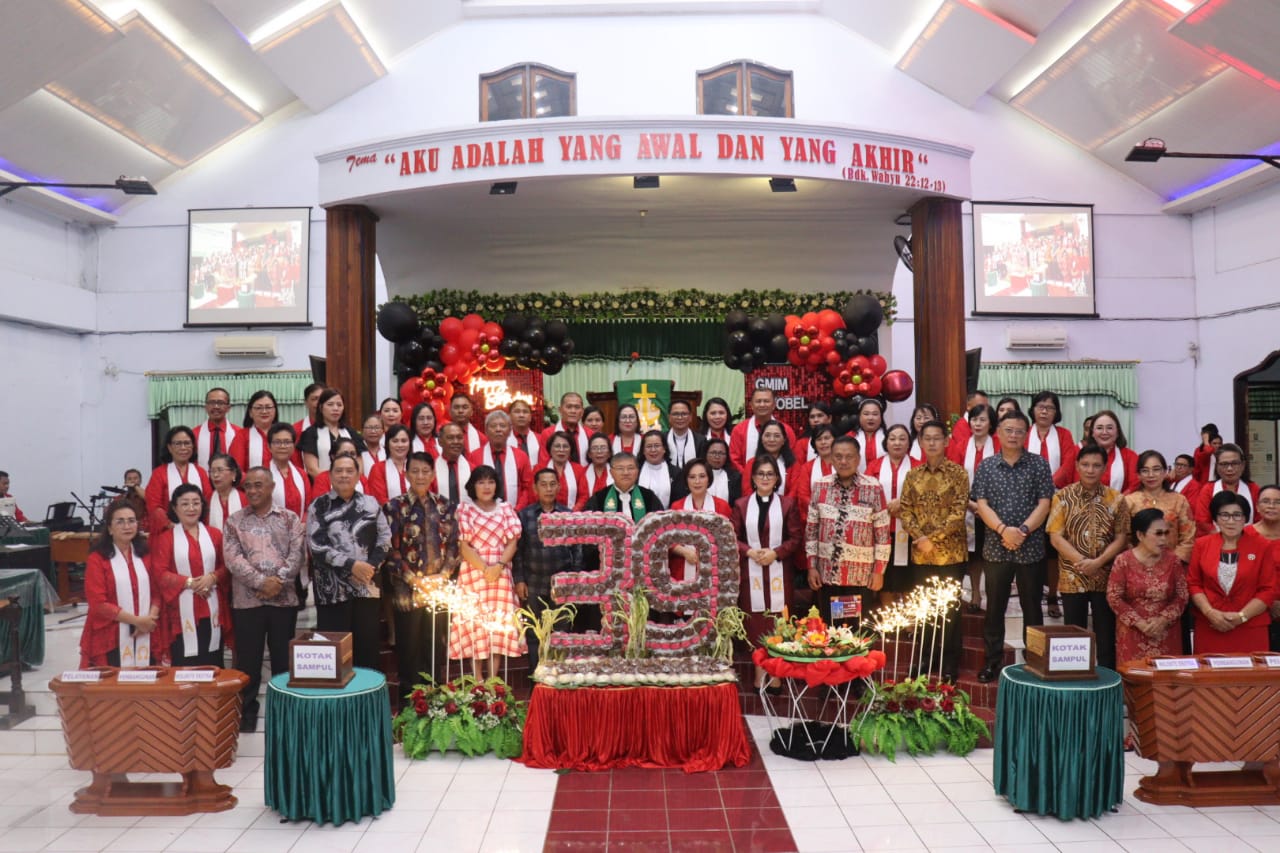 Ibadah perayaan HUT ke-39 Jemaat GMIM Yobel Girian Kota Bitung sekaligus dirangkaikan pengucapan syukur jemaat, Minggu (10/9/2023). (Foto: Pemprov Sulut)