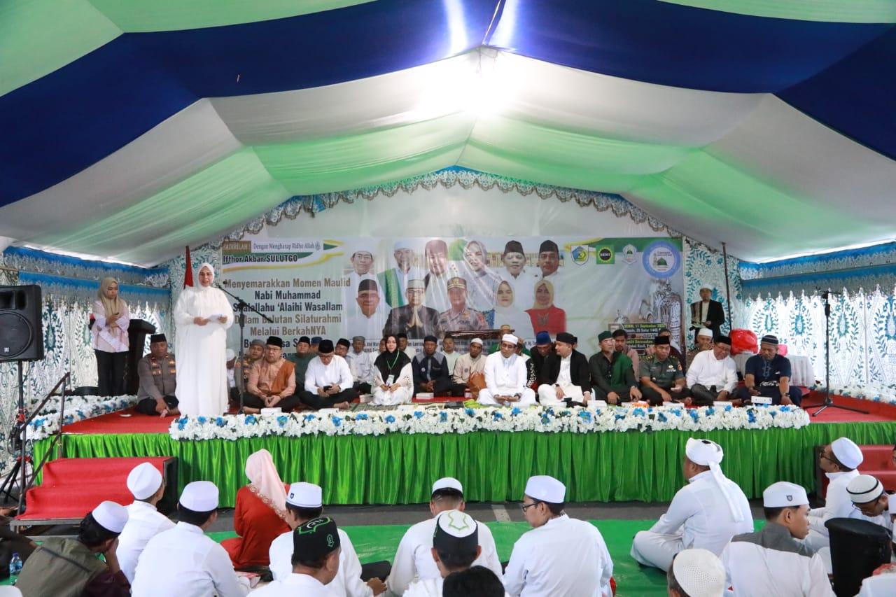 Wali Kota Kotamobagu Ir Hj tatong Bara, hadiri Dzikir dan Ifthor Akbar, yang berlangsung di Motoboi Kecil, Senin 11 September 2023..(Foto: Kominfo Kotamobagu)