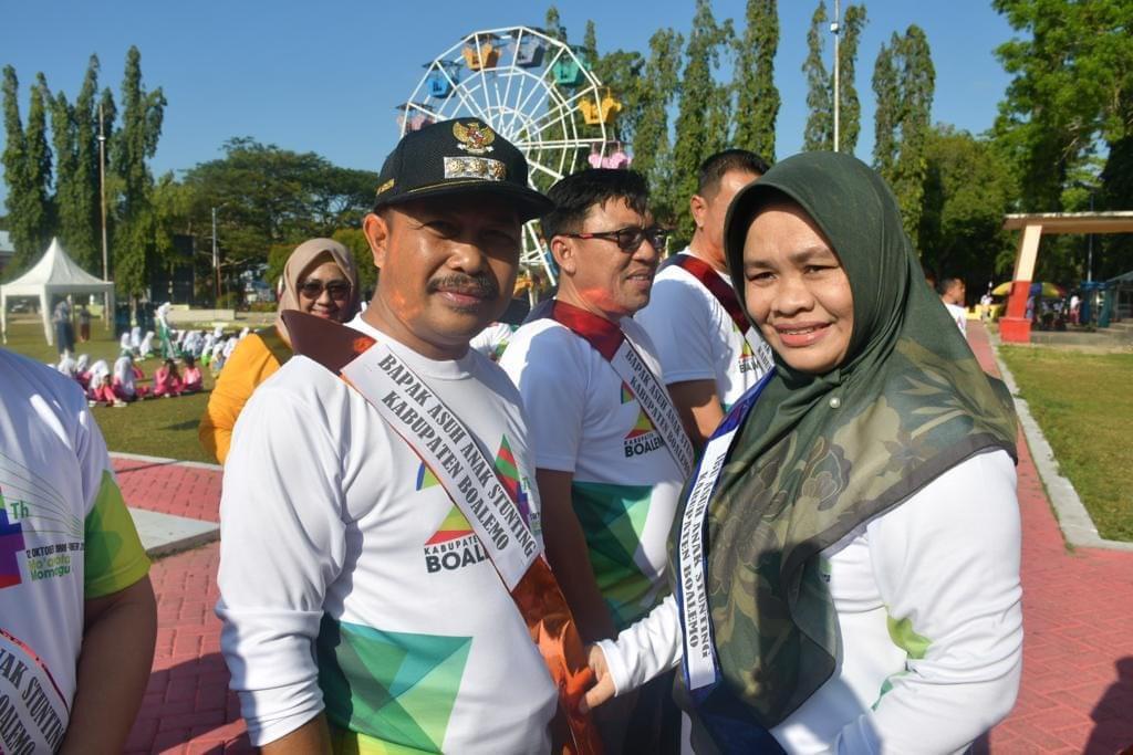 Penjabup Sherman Moridu Bersama Ketua TP. PKK Kabupaten Boalemo Heldi Vanny Alam. Foto Prokopim Boalemo, Jum’at (6/10/2023).