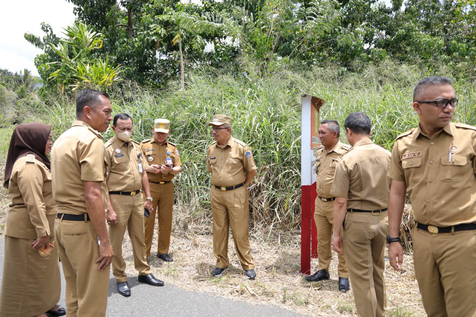 Penjabat Wali Kota Kotamobagu bersama rombonga meninjau tapal batas di empat wilayah Kotamobagu//Foto:Kominfo