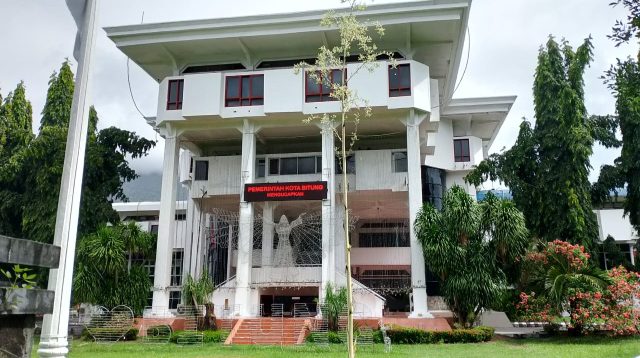 Pemkot Bitung bakal rolling pejabat (Dokumentasi - Yaser Baginda)